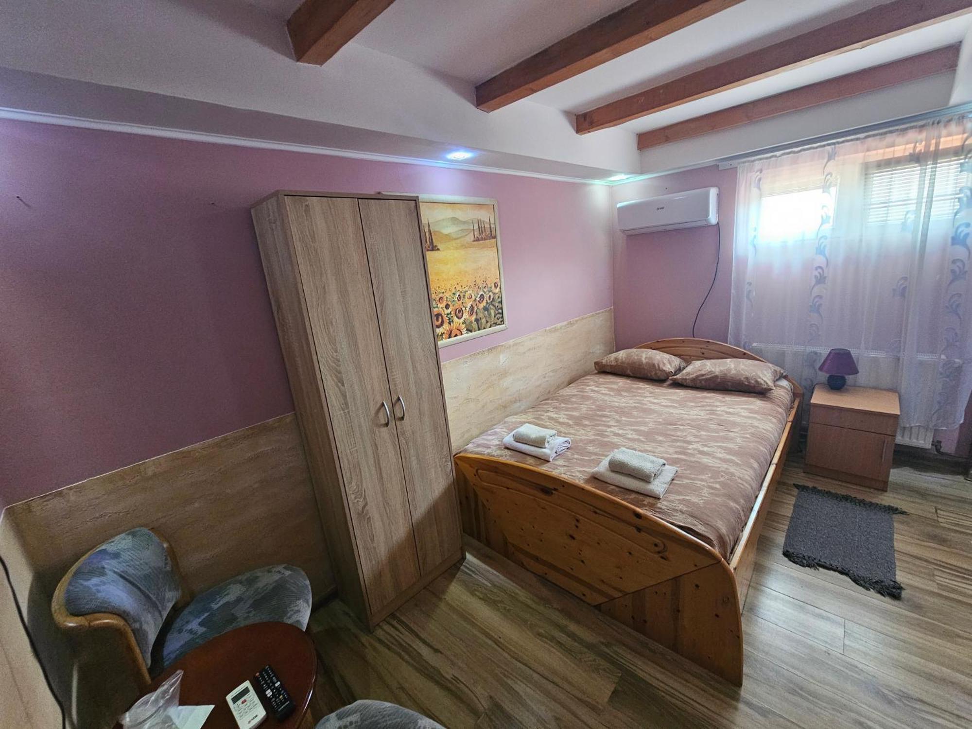 Prenociste Rooms Simke Суботица Экстерьер фото