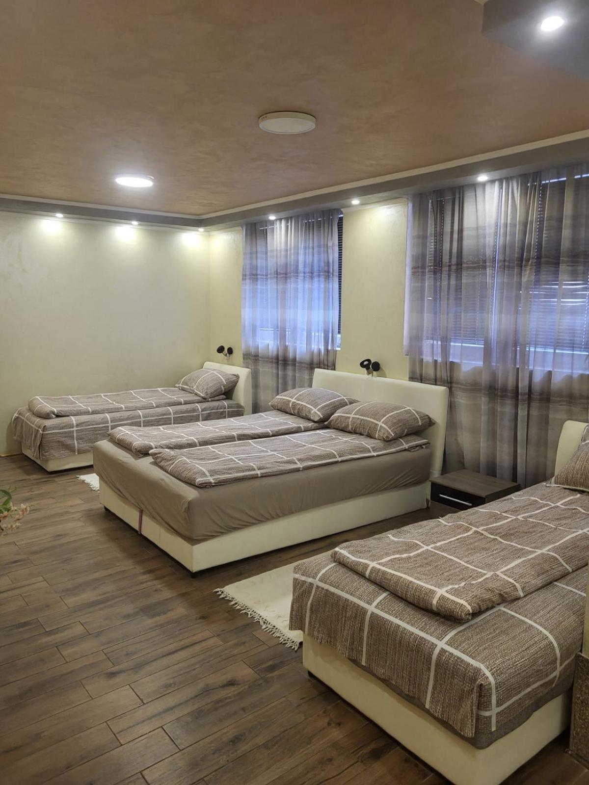 Prenociste Rooms Simke Суботица Экстерьер фото